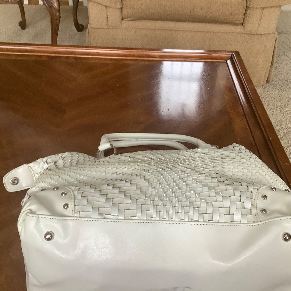 WHBM WHITE  LEATHER Bag/TOTE NWT - Picture 4 of 10